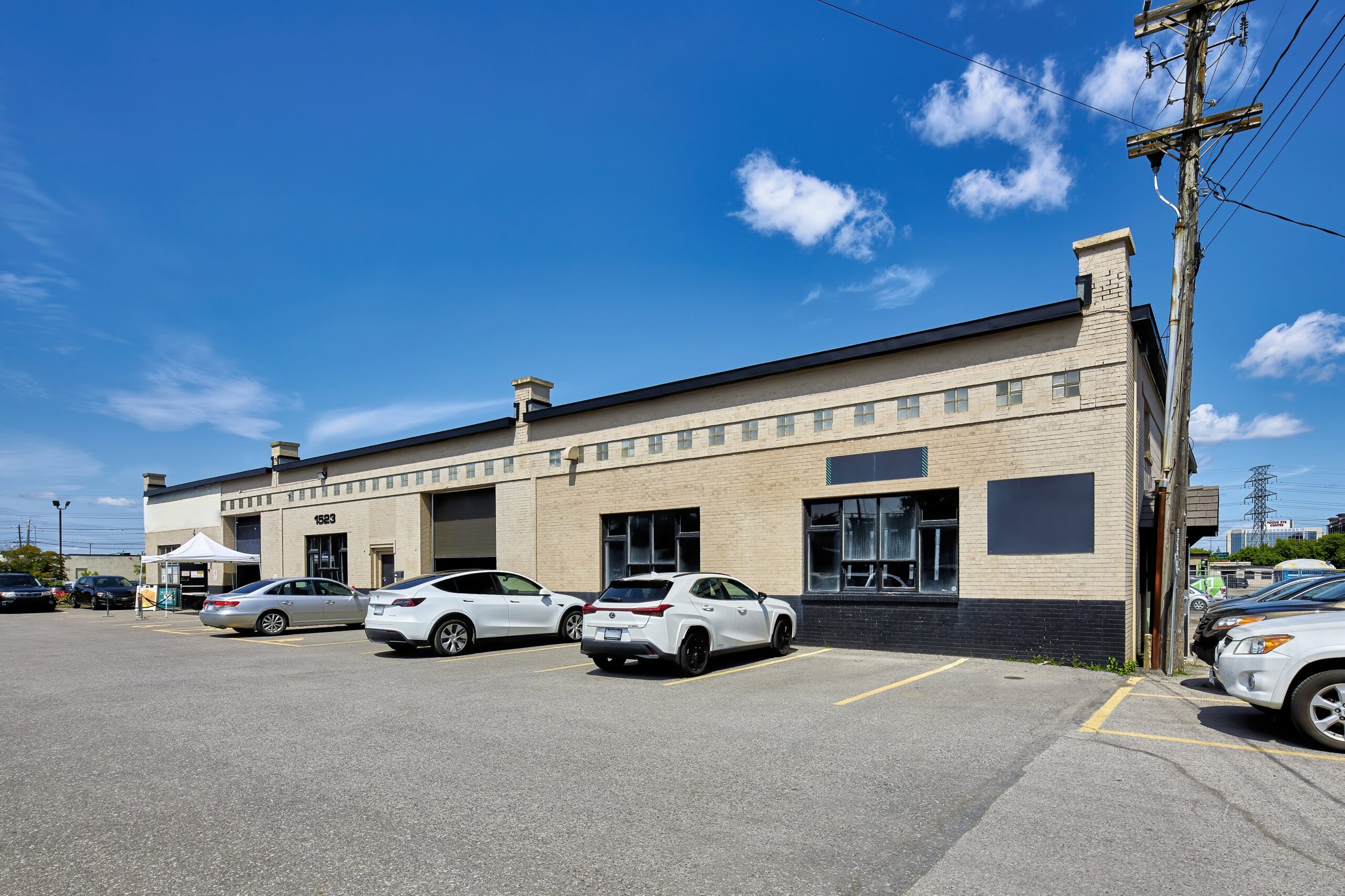 1523 Laperriere - ext.